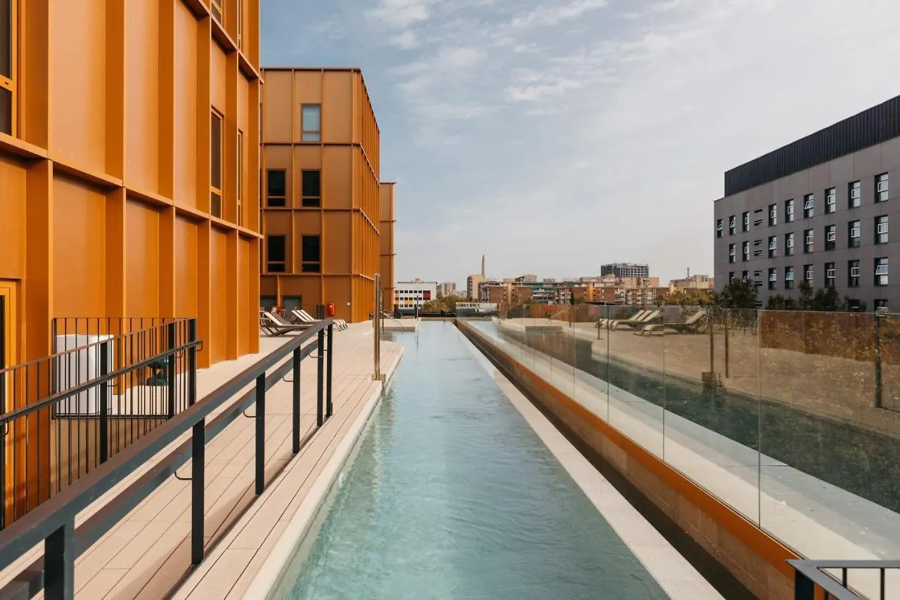 Apartment Pallars Student Accommodation: Spacious Studios for Barcelona Students