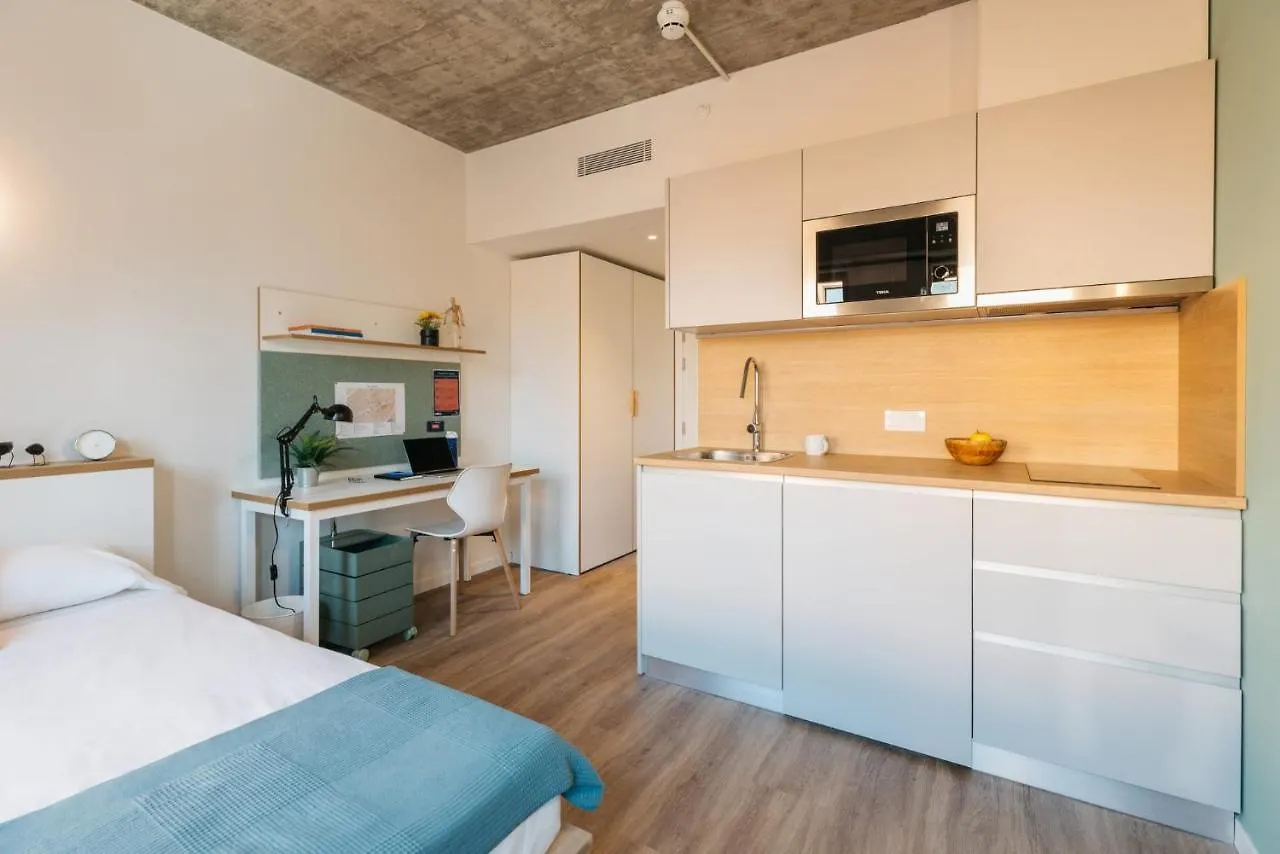 Pallars Student Accommodation: Spacious Studios for Barcelona Students 0*,