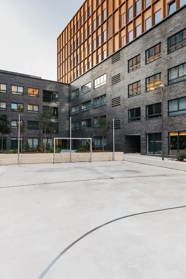 Pallars Student Accommodation: Spacious Studios for Barcelona Students Apartment