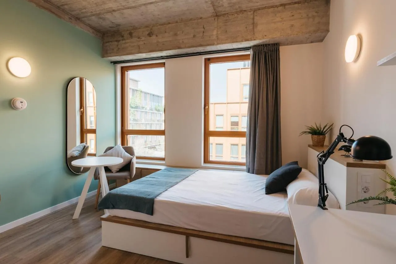 Pallars Student Accommodation: Spacious Studios for Barcelona Students 0*,  Spain