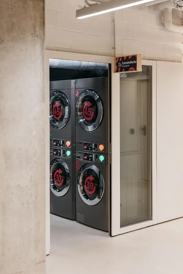 Apartment Pallars Student Accommodation: Spacious Studios for Barcelona Students