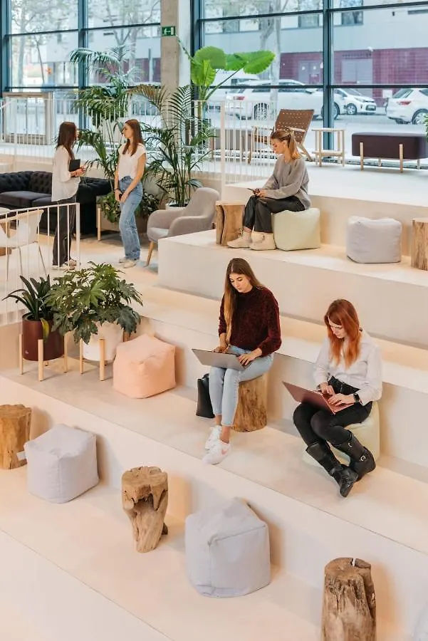 Pallars Student Accommodation: Spacious Studios for Barcelona Students