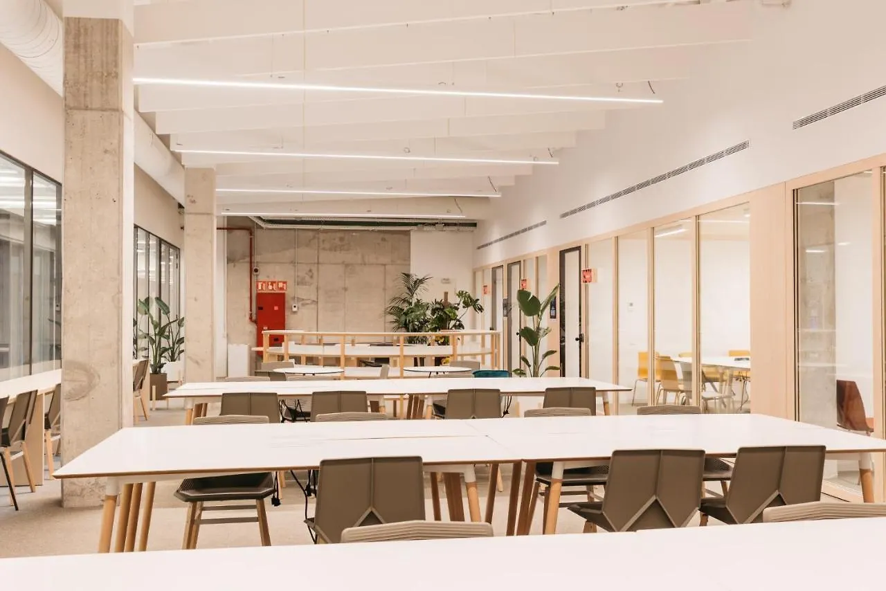 Pallars Student Accommodation: Spacious Studios for Barcelona Students Apartment