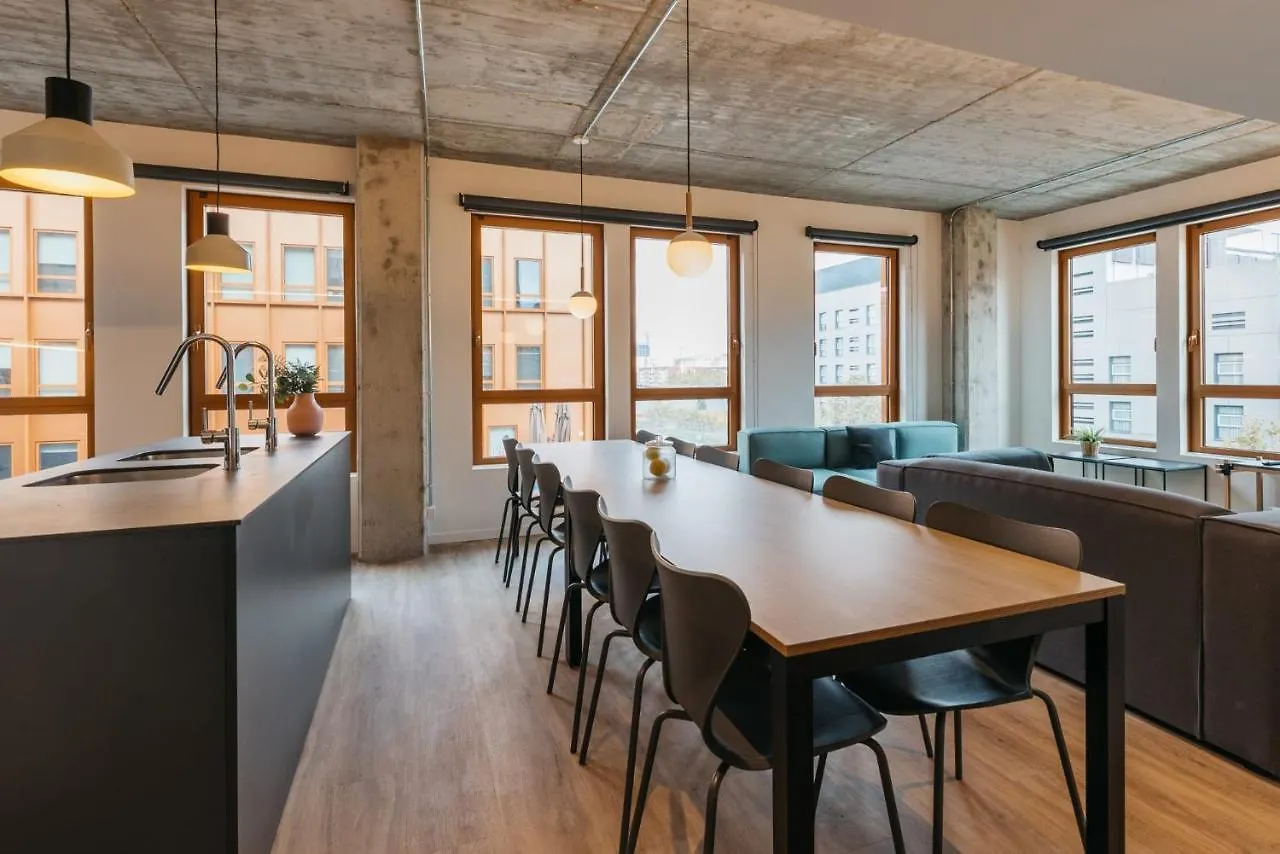 Apartment Pallars Student Accommodation: Spacious Studios for Barcelona Students