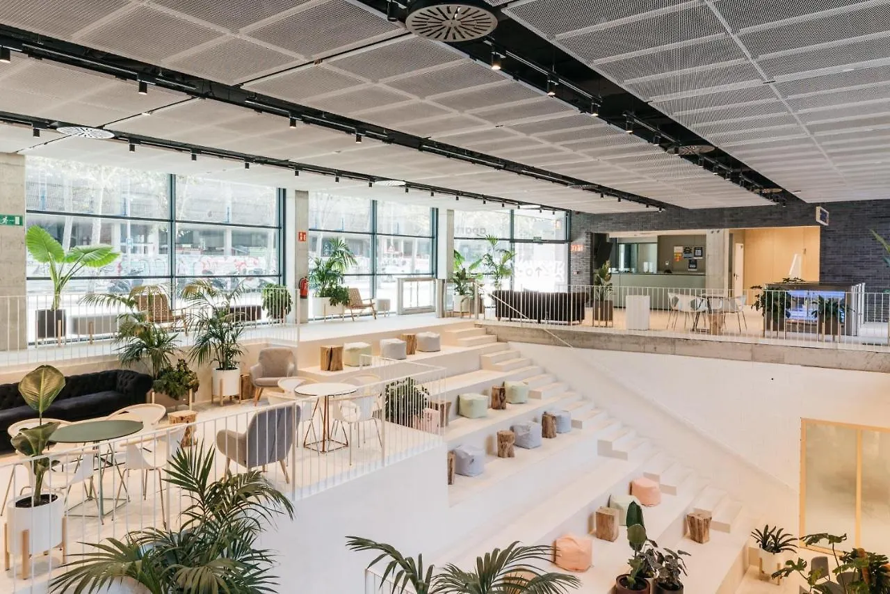 Pallars Student Accommodation: Spacious Studios for Barcelona Students 0*,
